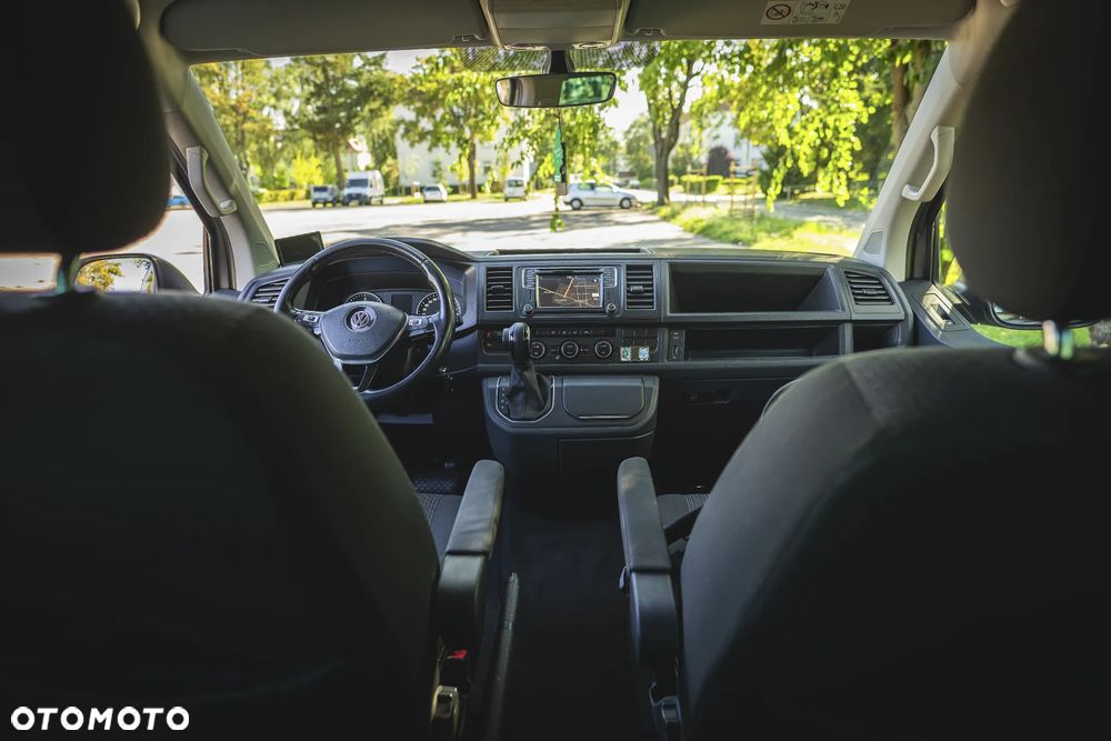 Volkswagen Multivan - 19
