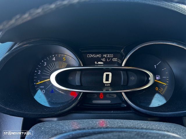 Renault Clio 1.5 dCi Comfort - 11