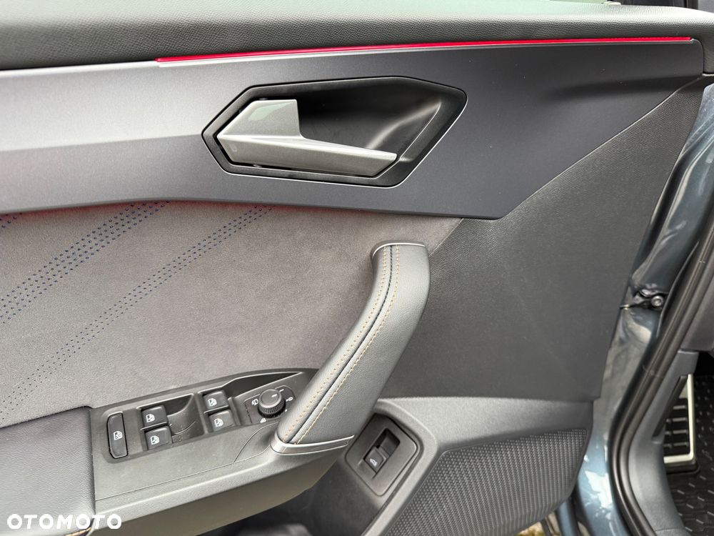 Cupra Formentor 2.0 TSI 4Drive DSG VZ Black Edition - 33