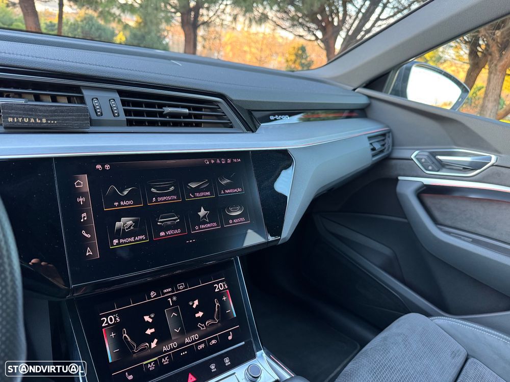 Audi e-tron 55 quattro S line - 10