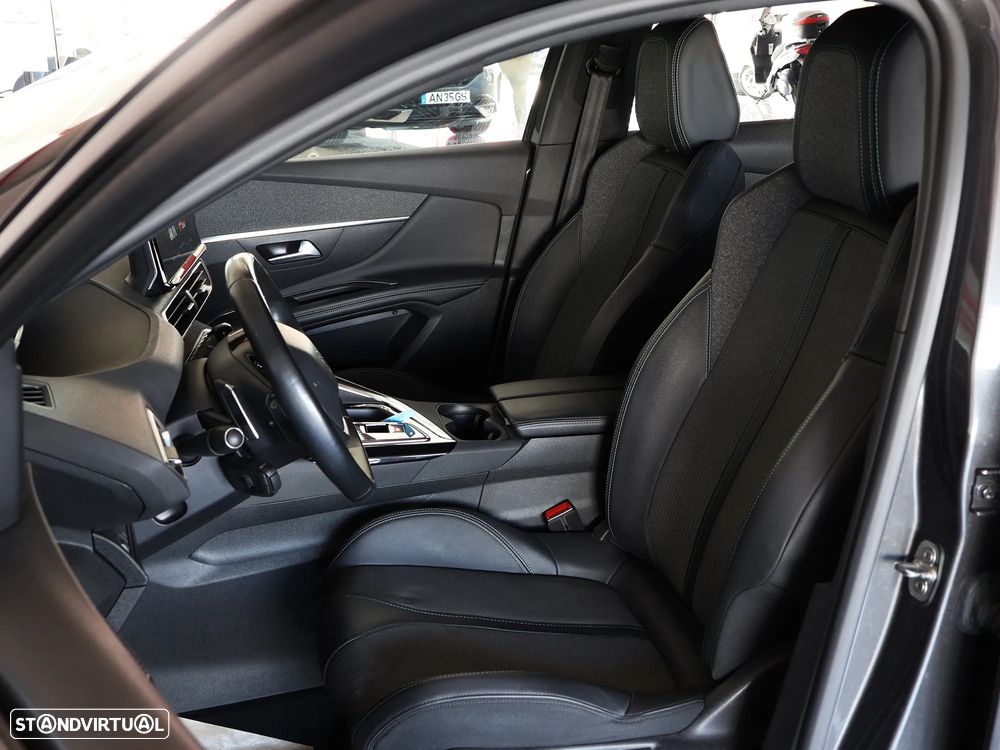 Peugeot 3008 1.2 PureTech Allure EAT8 - 18