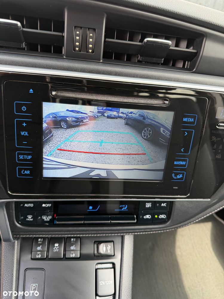 Toyota Auris - 14