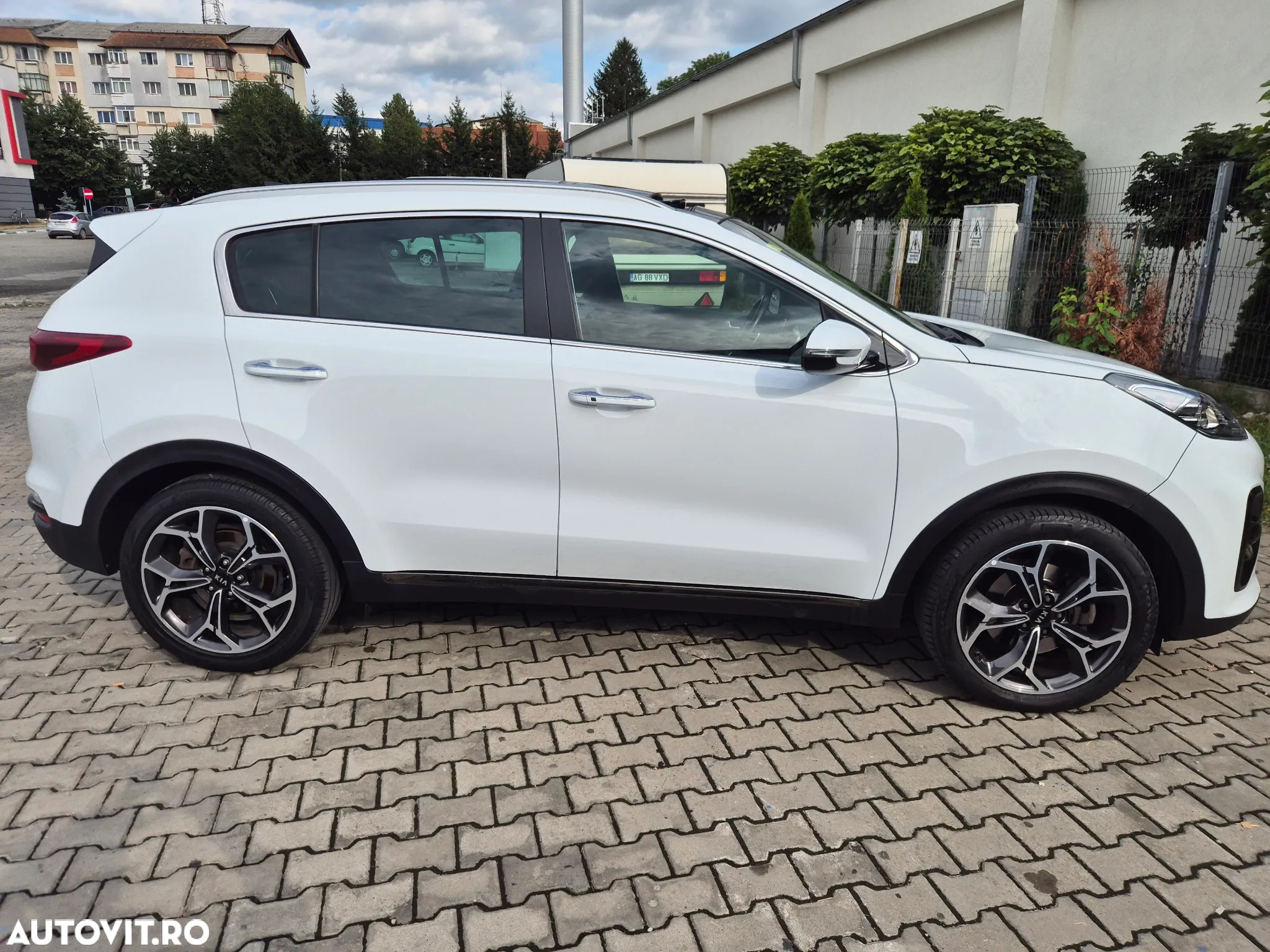 Kia Sportage 1.6 DSL MHEV 7DCT HP 4x2 GT Line - 9