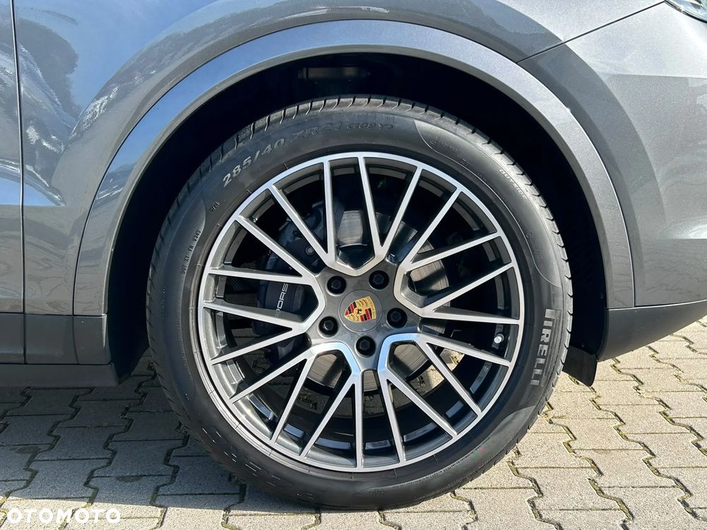 Porsche Cayenne - 10
