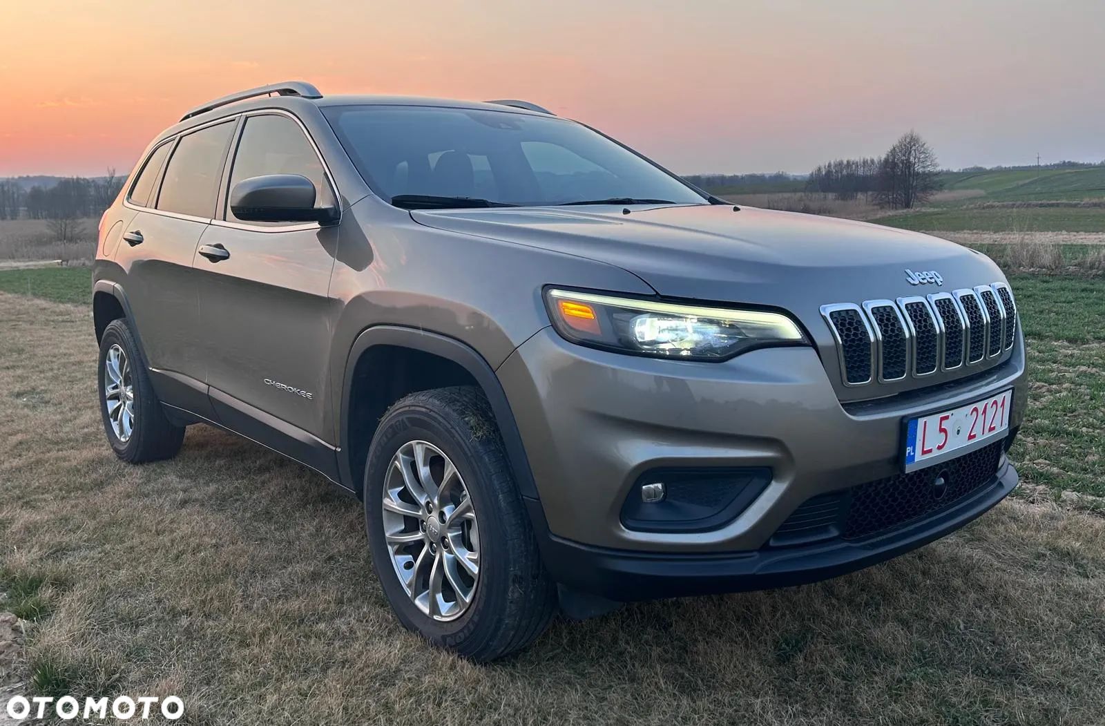 Jeep Cherokee - 1