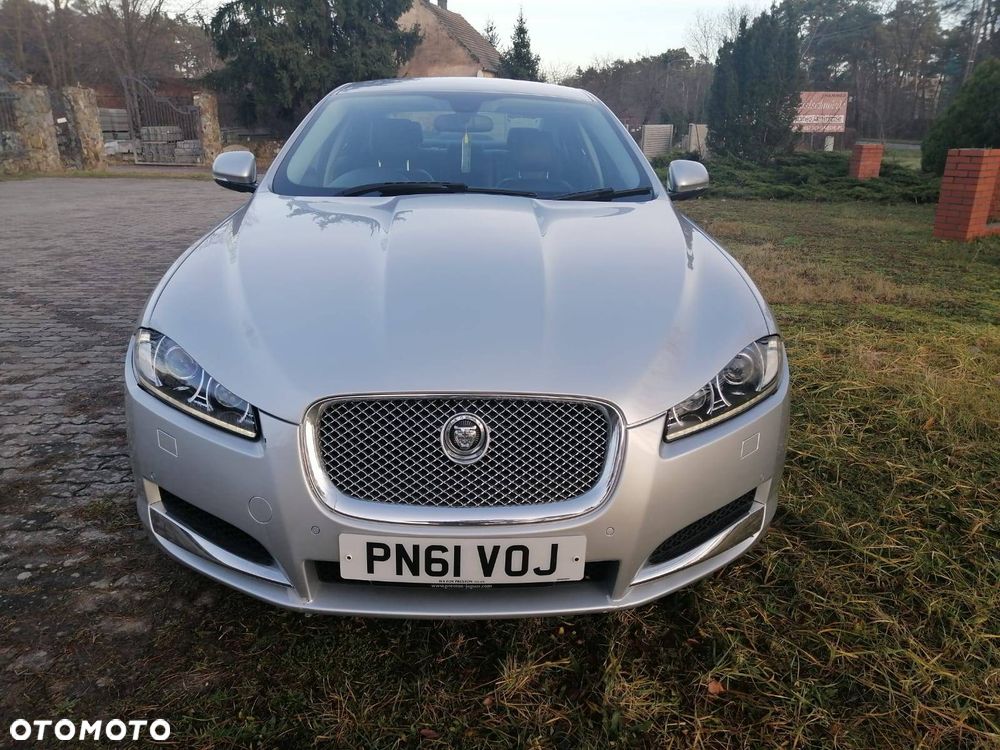 Jaguar XF 2.2 D - 3