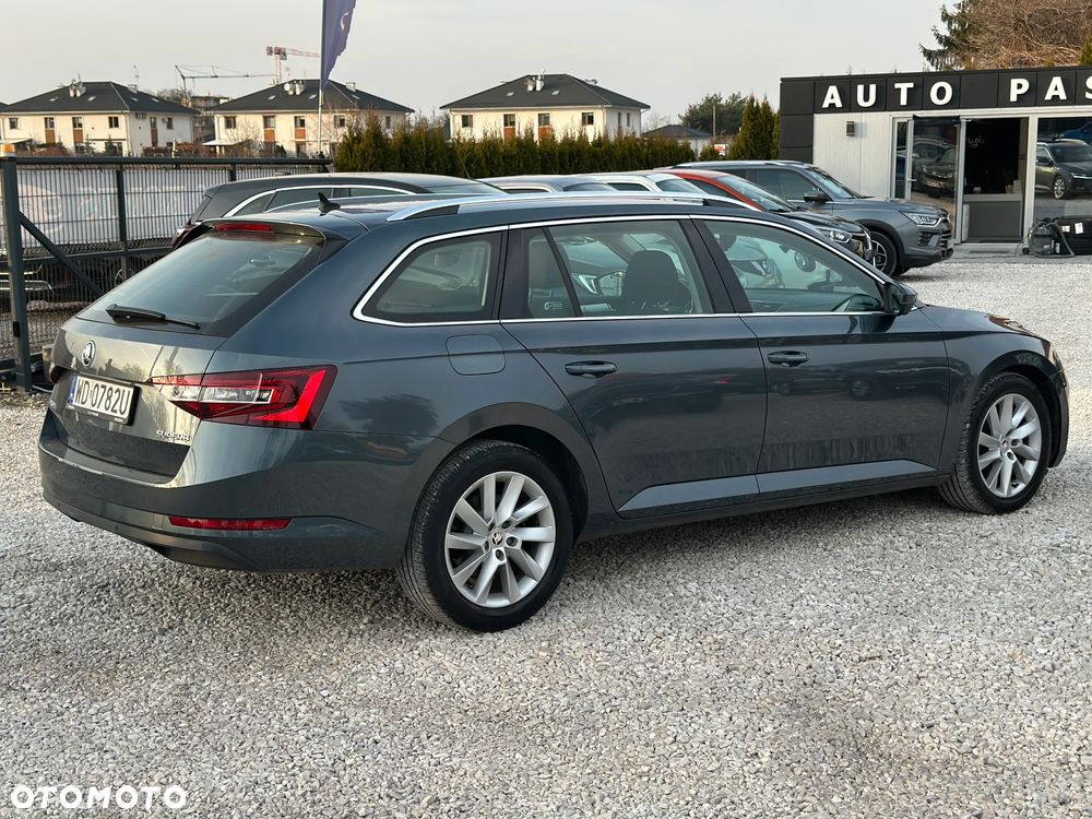 Skoda Superb 2.0 TDI SCR Style DSG - 7