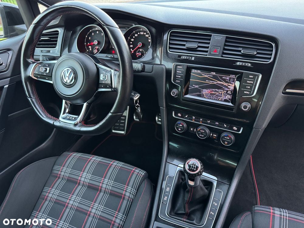 Volkswagen Golf GTI BlueMotion Technology - 30