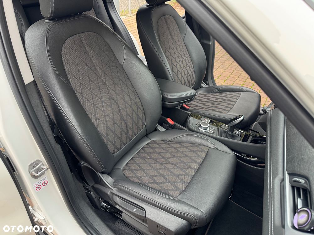 BMW X1 sDrive18d xLine - 16