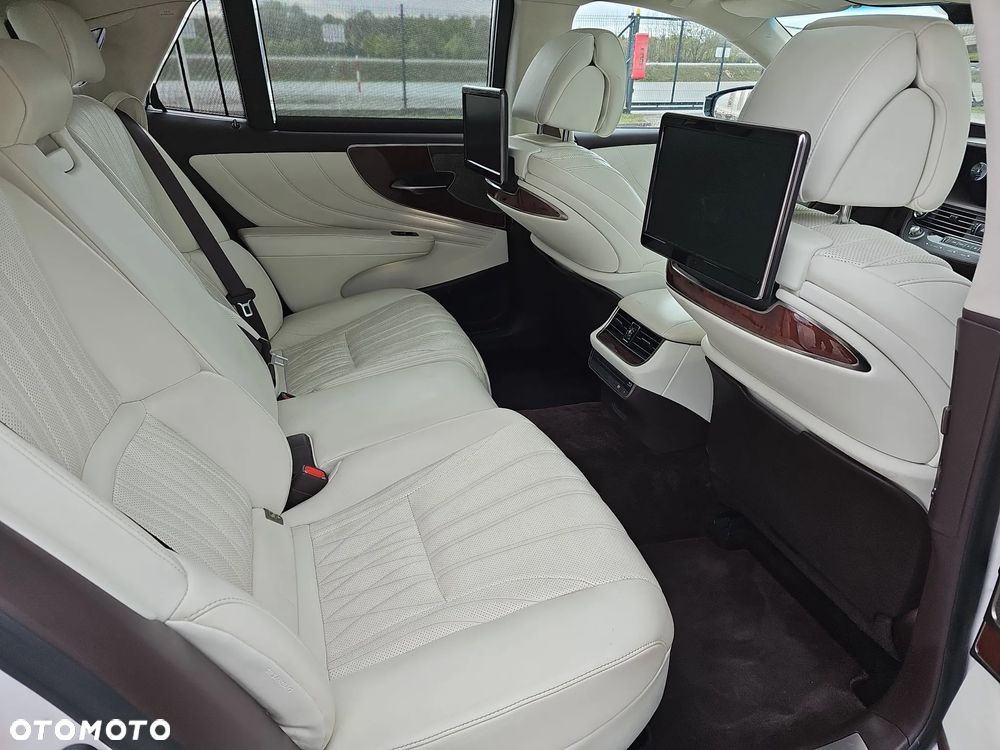 Lexus LS 500 Omotenashi AWD - 22