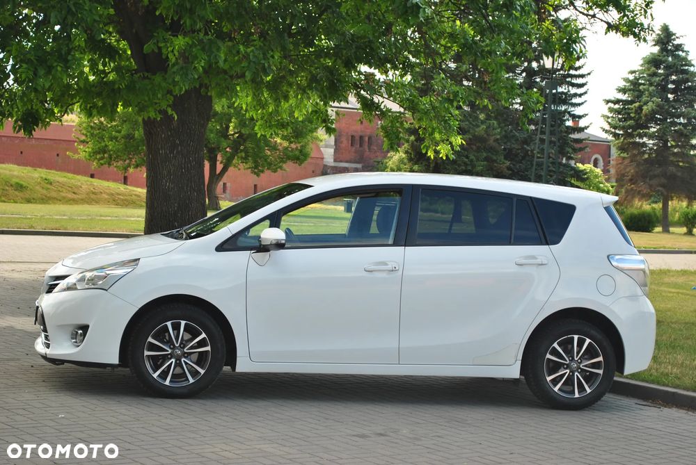 Toyota Verso - 10