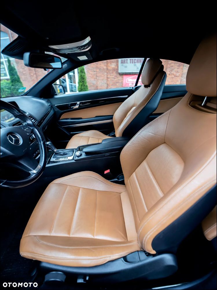 Mercedes-Benz Klasa E 250 BlueEFFICIENCY 7G-TRONIC Avantgarde - 33