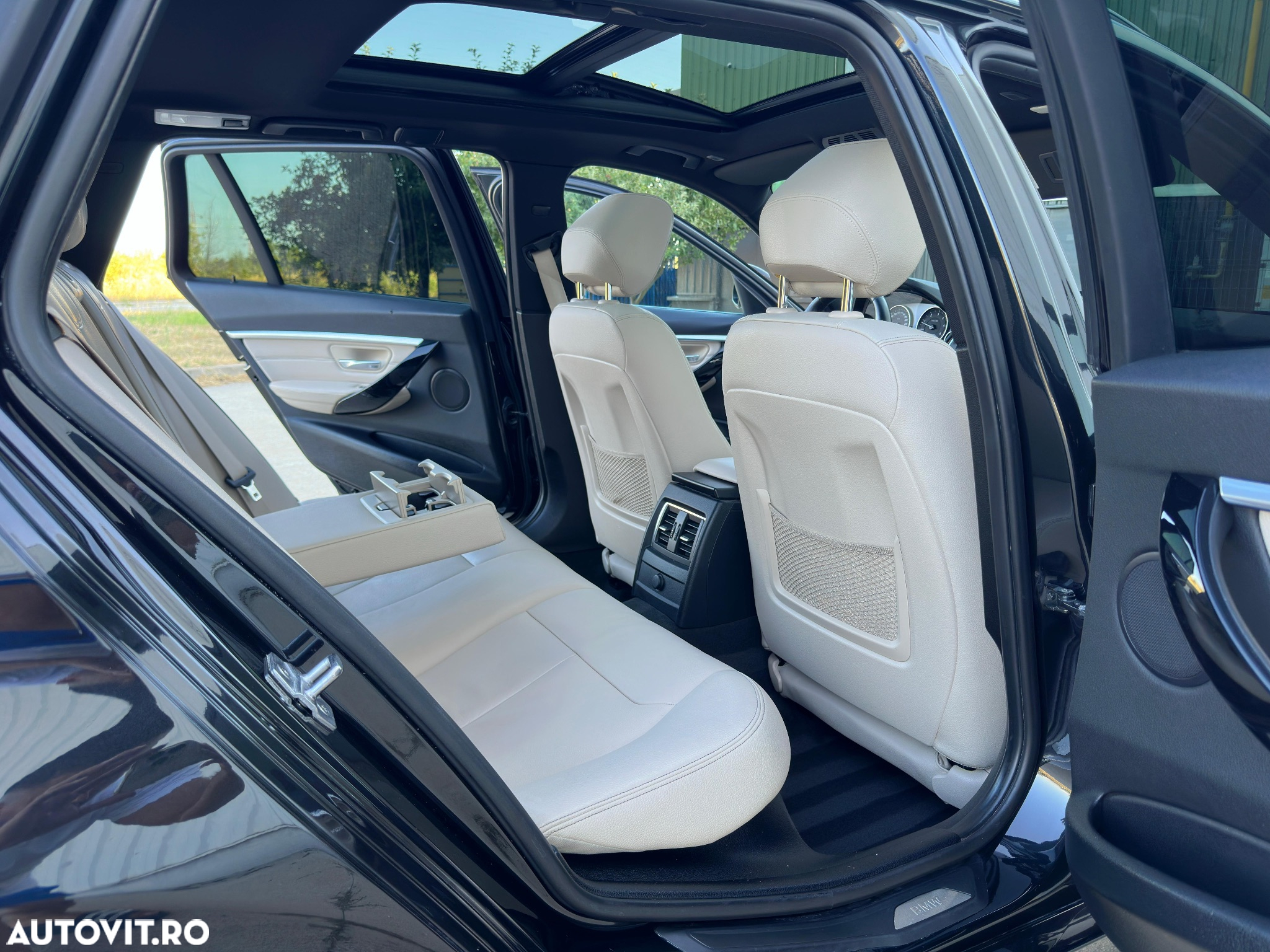 BMW Seria 3 320d Touring Aut. Edition Luxury Line Purity - 14