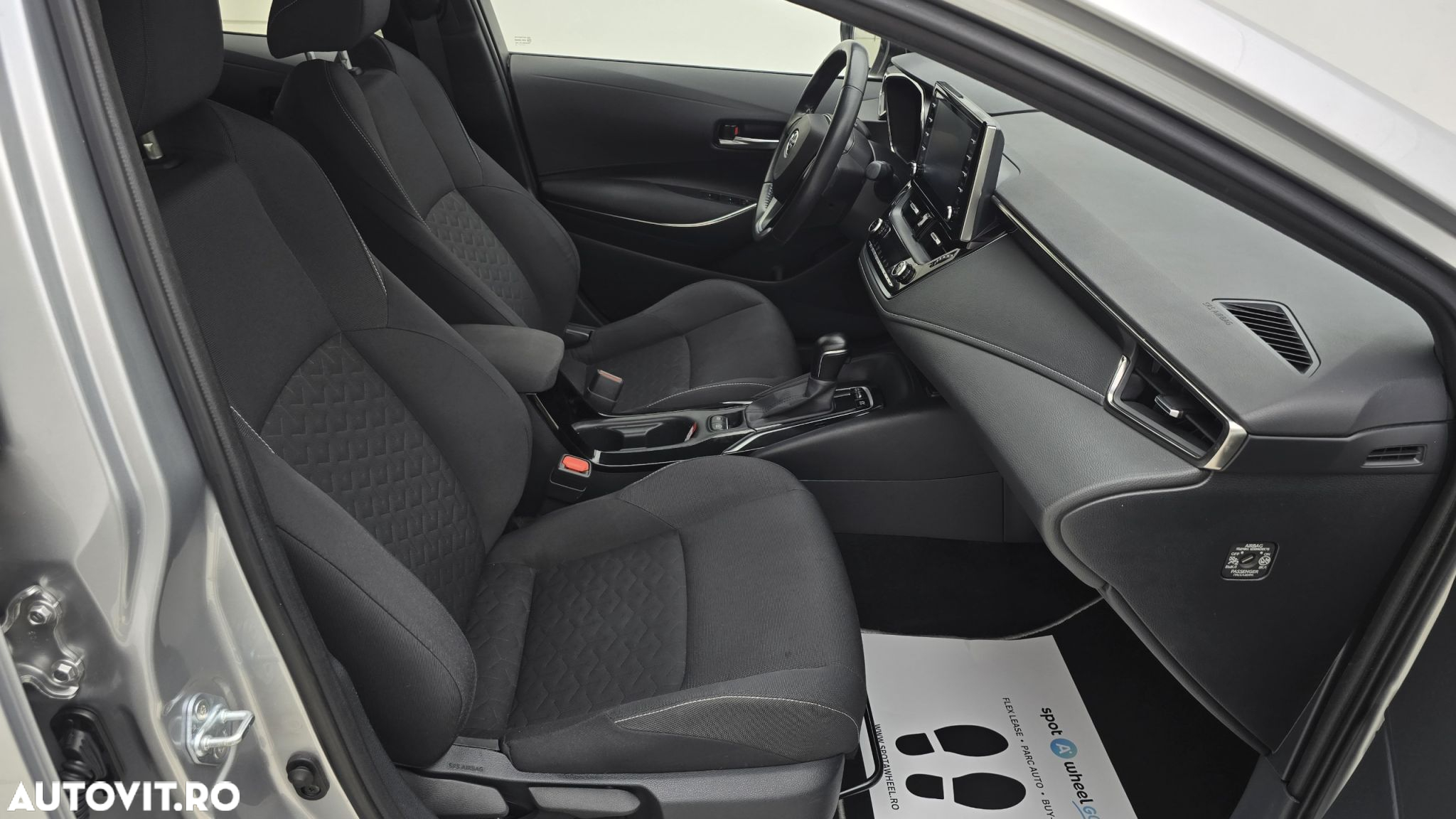 Toyota Corolla 1.8 HSD Dynamic - 19