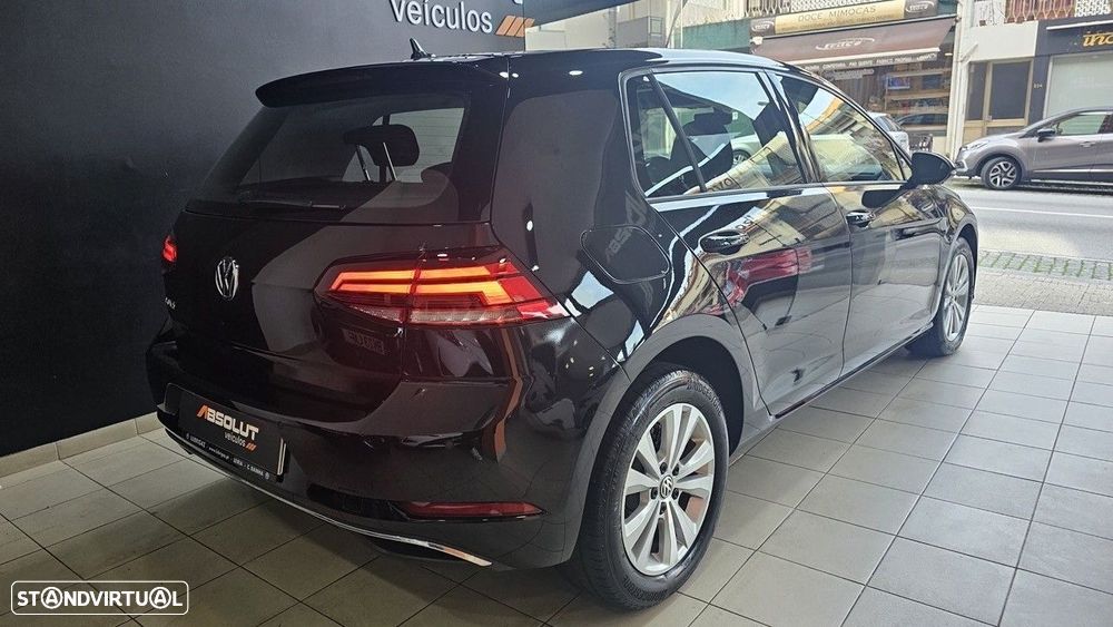 VW Golf 1.6 TDI Confortline - 10