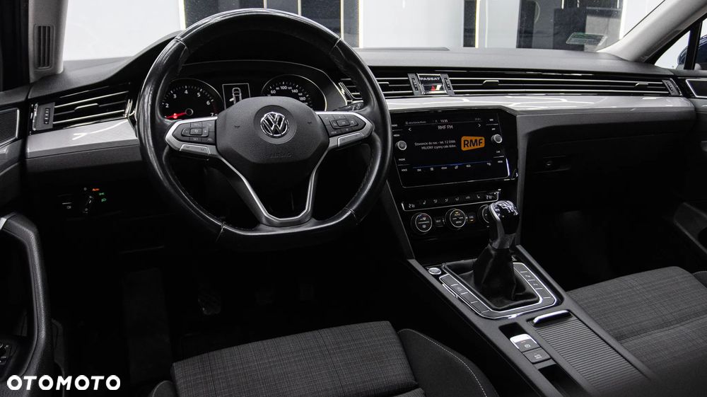 Volkswagen Passat Variant 1.5 TSI EVO Business - 14