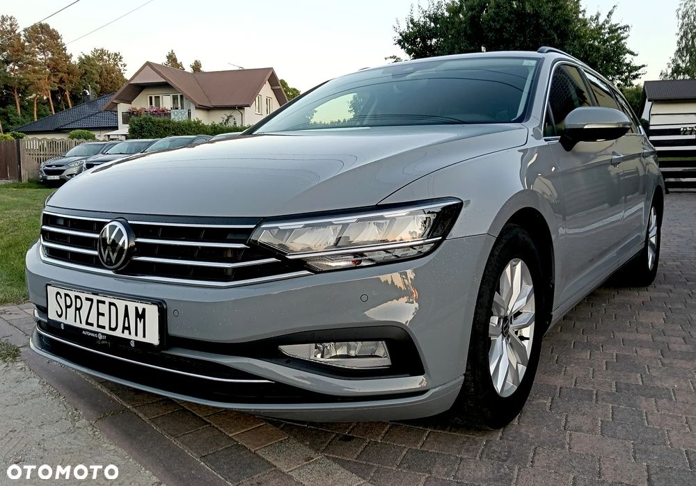 Volkswagen Passat 2.0 TDI SCR DSG Business - 1
