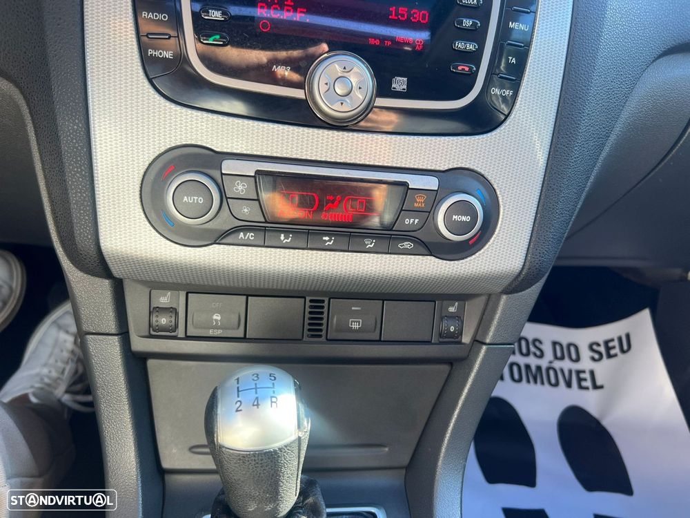 Ford Focus SW 1.6 TDCi Titanium - 34