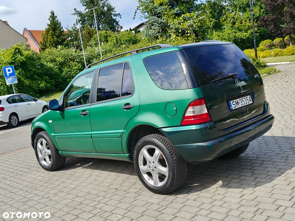 Mercedes-Benz ML - 16
