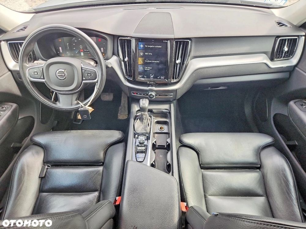 Volvo XC 60 T6 AWD Geartronic Momentum - 8
