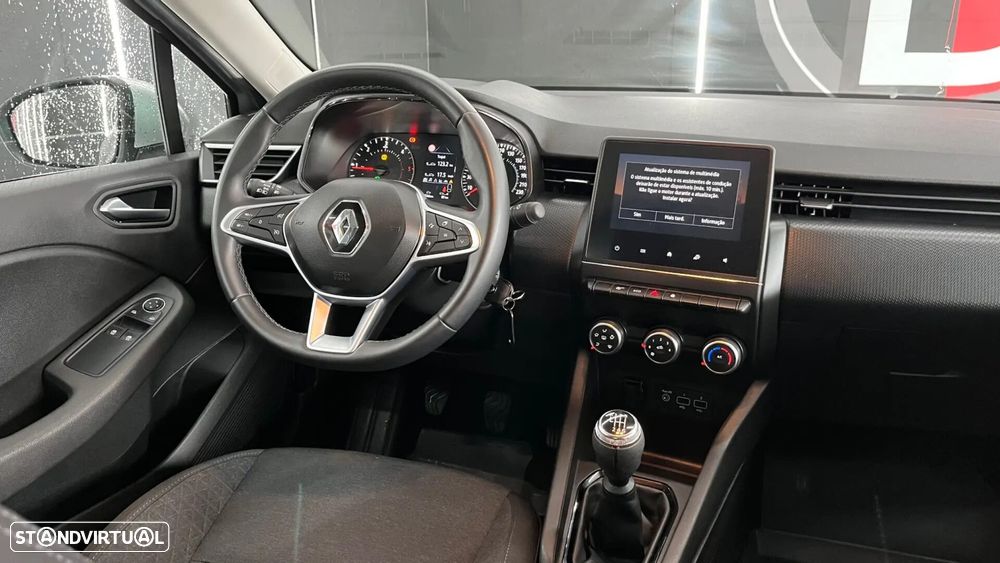 Renault Clio - 10
