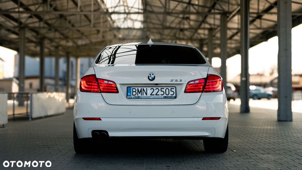 BMW Seria 5 528i - 6