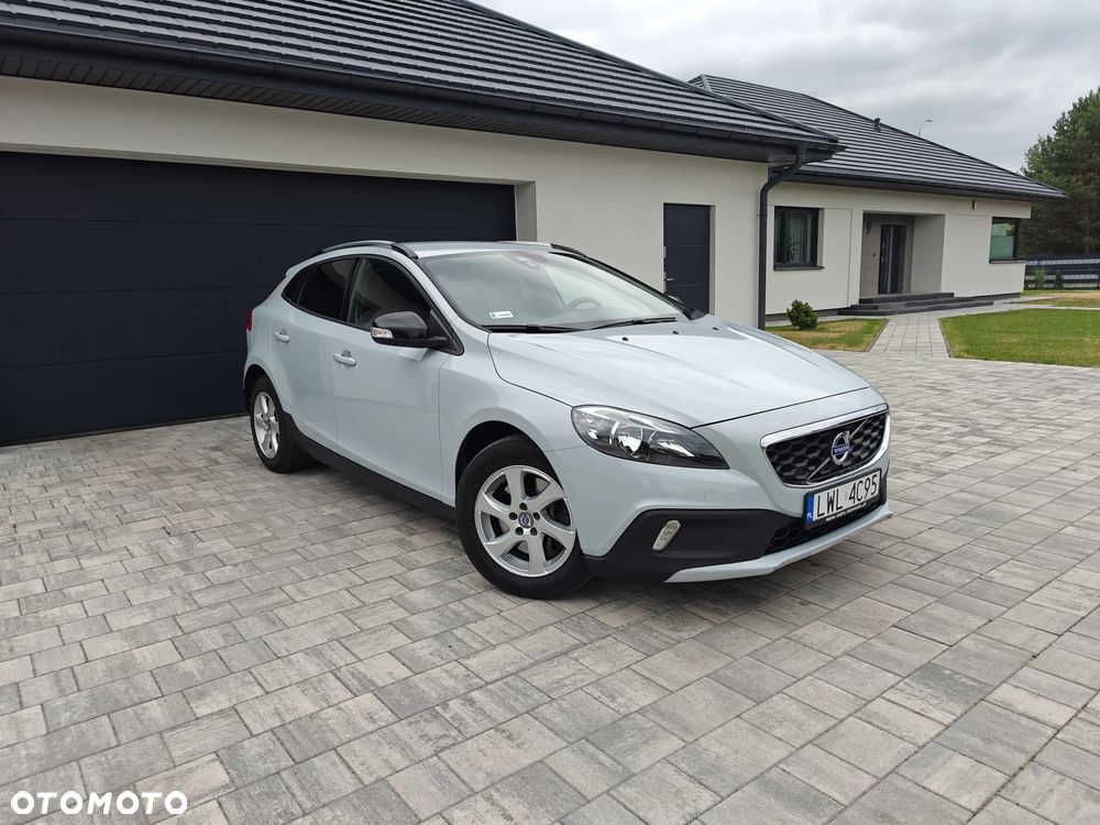 Volvo V40 D2 Drive-E Momentum - 1
