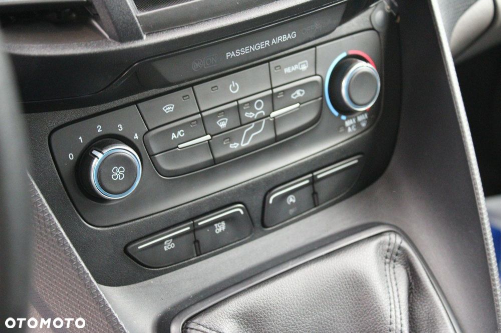 Ford Transit Connect - 22