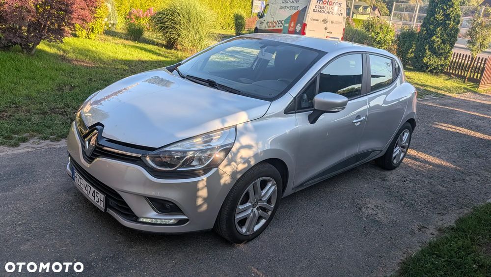 Renault Clio - 1