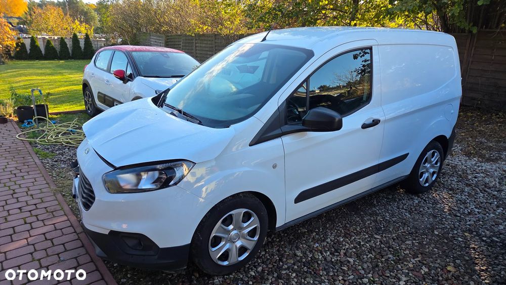 Ford Transit Courier - 1