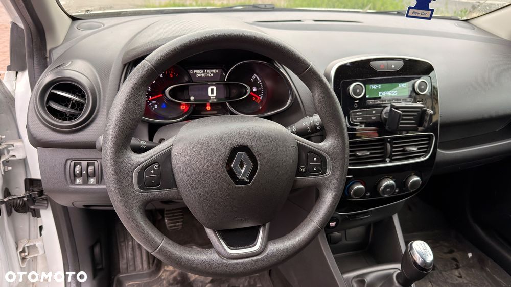 Renault Clio - 7
