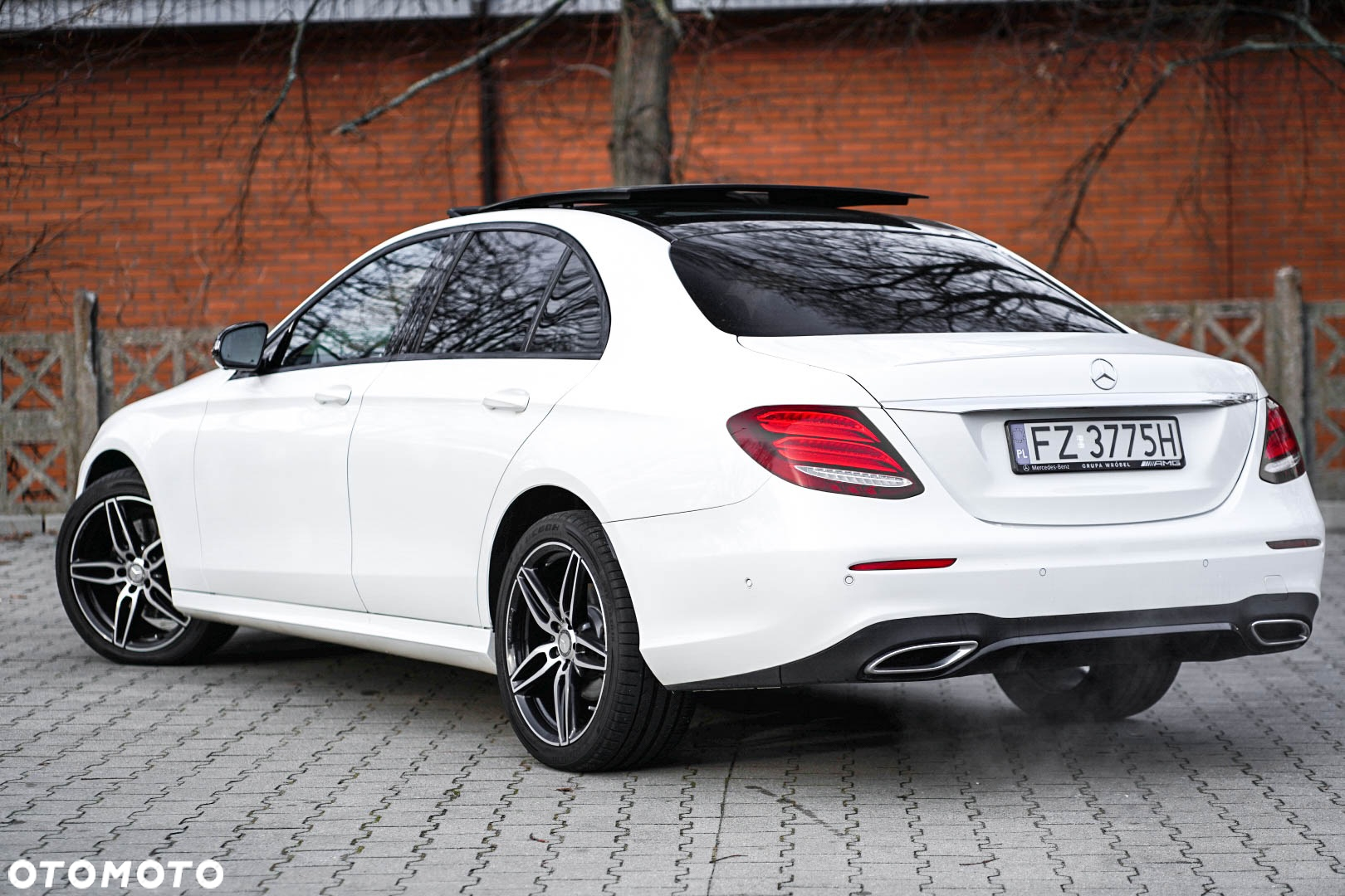 Mercedes-Benz Klasa E 220 d 9G-TRONIC - 15