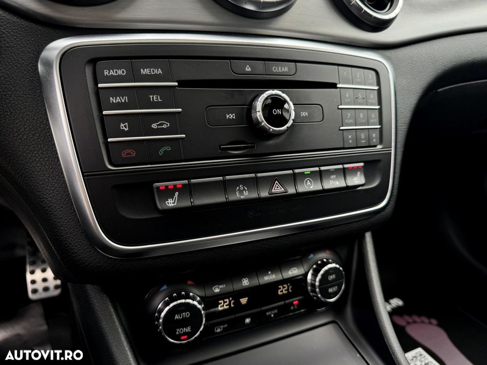 Mercedes-Benz CLA - 12