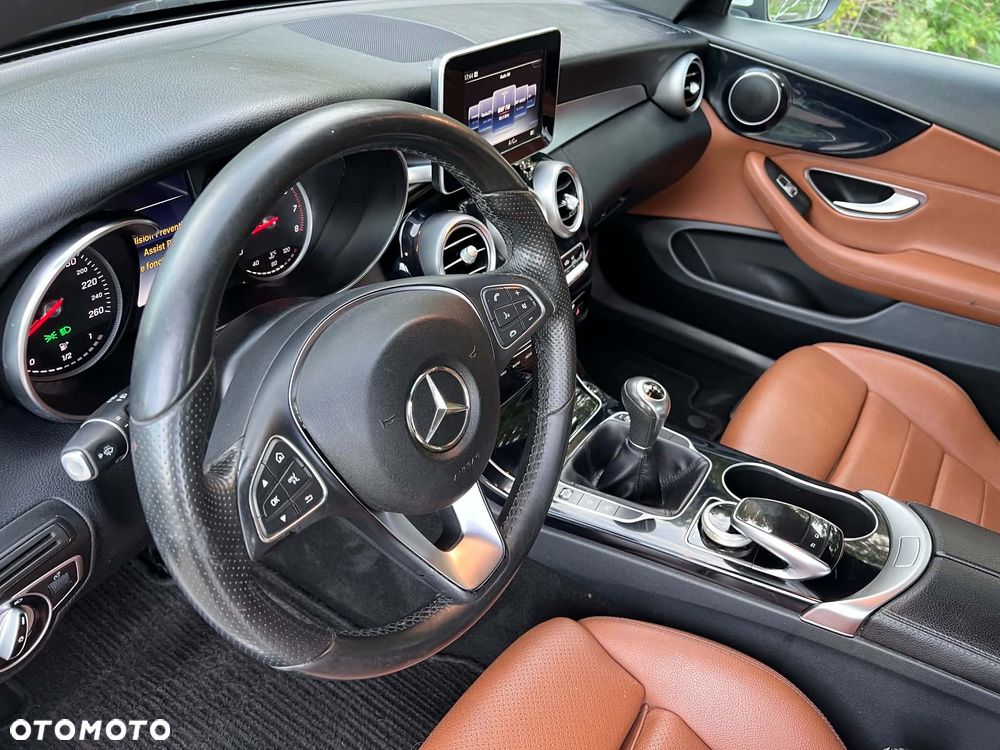 Mercedes-Benz Klasa C 180 Edition - 14