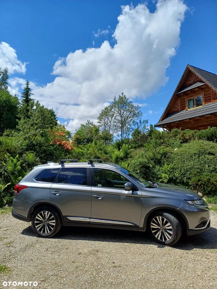 Mitsubishi Outlander 2.0 Intense + Navi 4WD CVT - 3