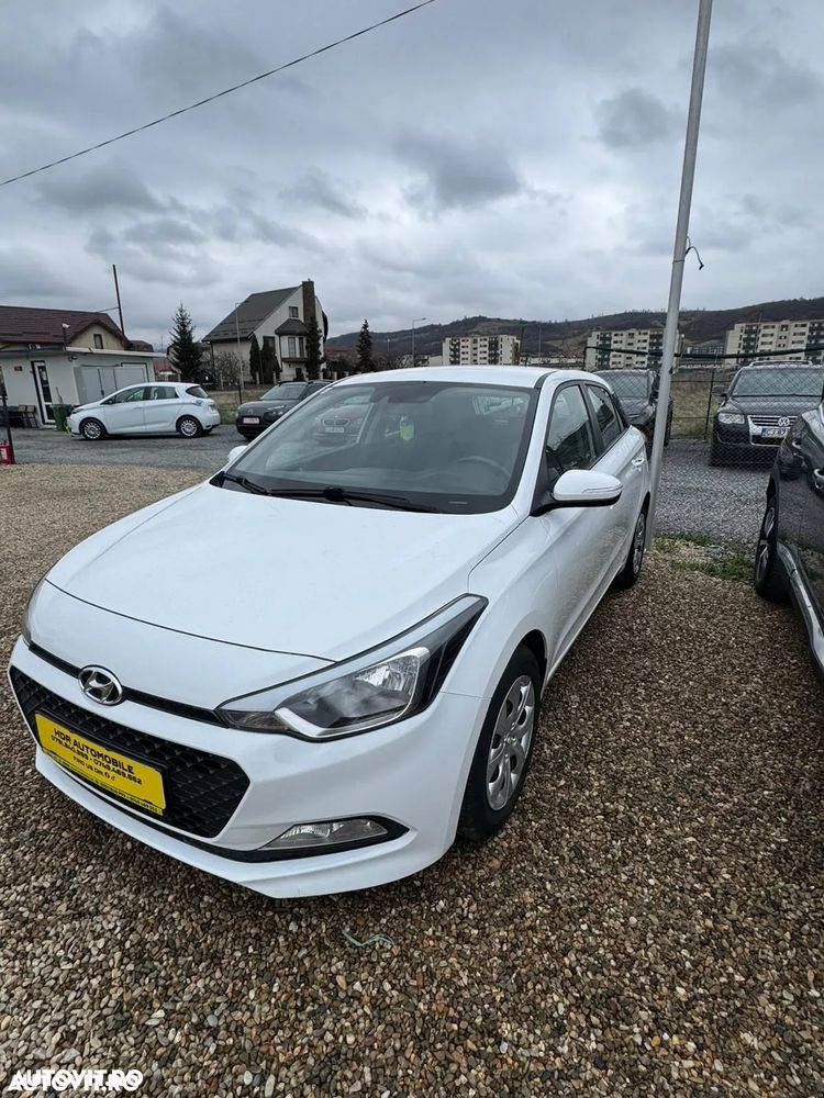 Hyundai i20 1.1 CRDi Comfort+ - 17