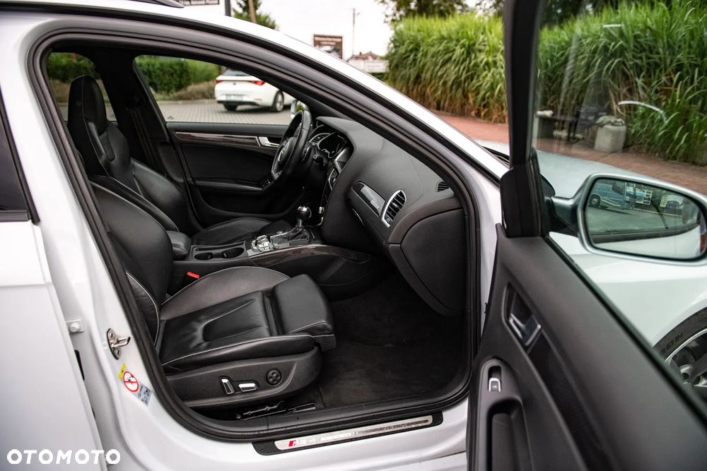 Audi RS4 Avant Avant S tronic - 27