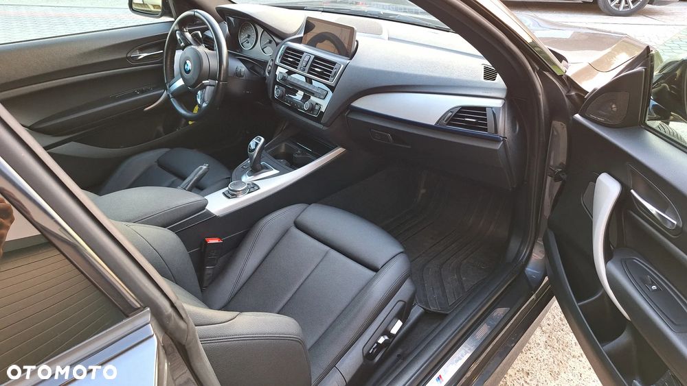 BMW Seria 2 M240i xDrive Sport-Aut - 38