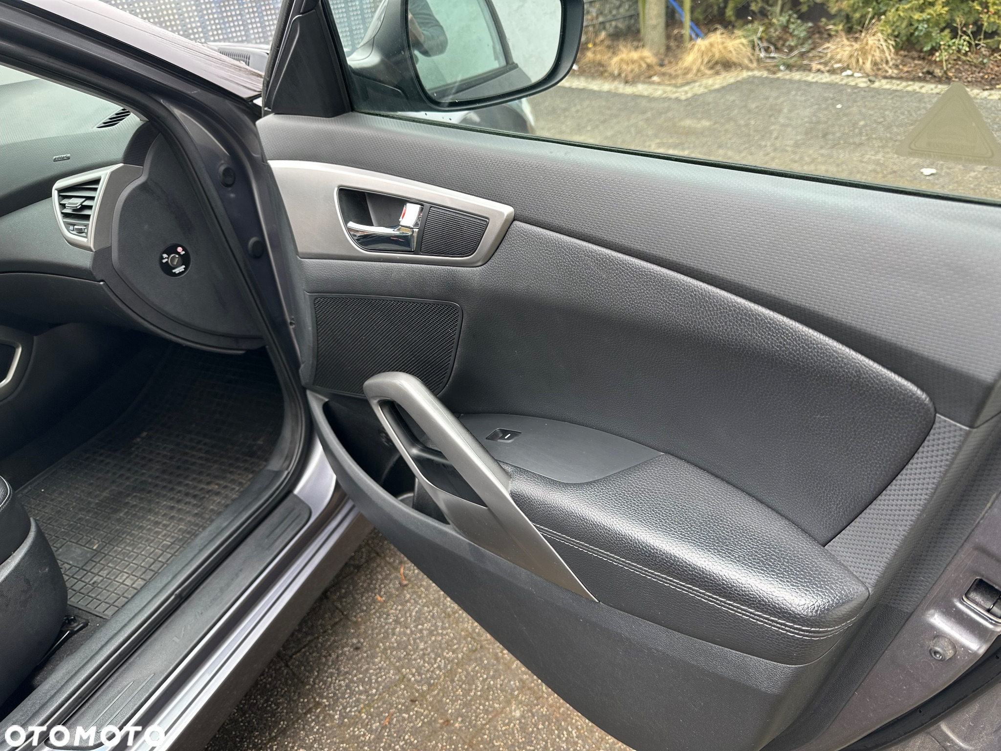 Hyundai Veloster 1.6 GDI Premium - 25