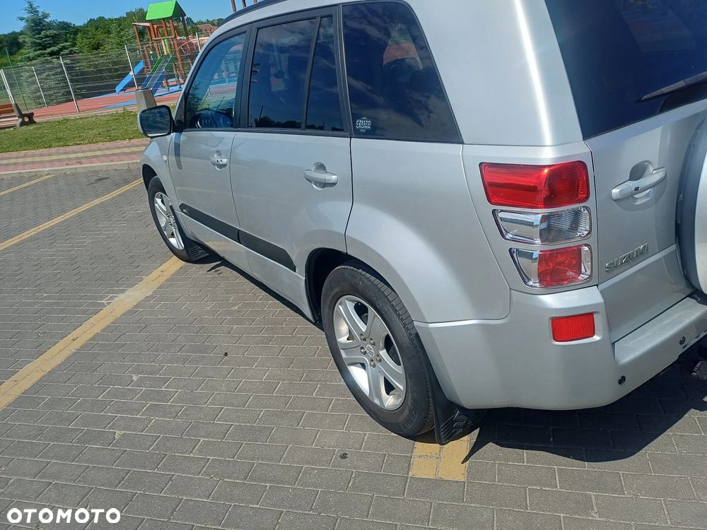Suzuki Grand Vitara 2.0 - 5