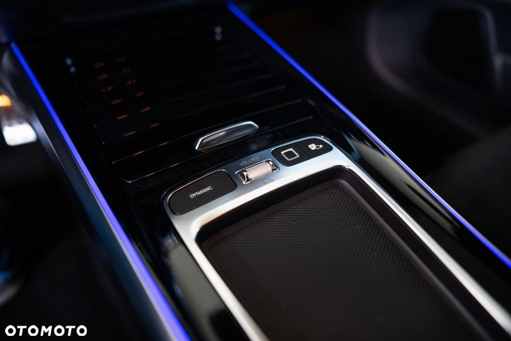 Mercedes-Benz GLB - 15