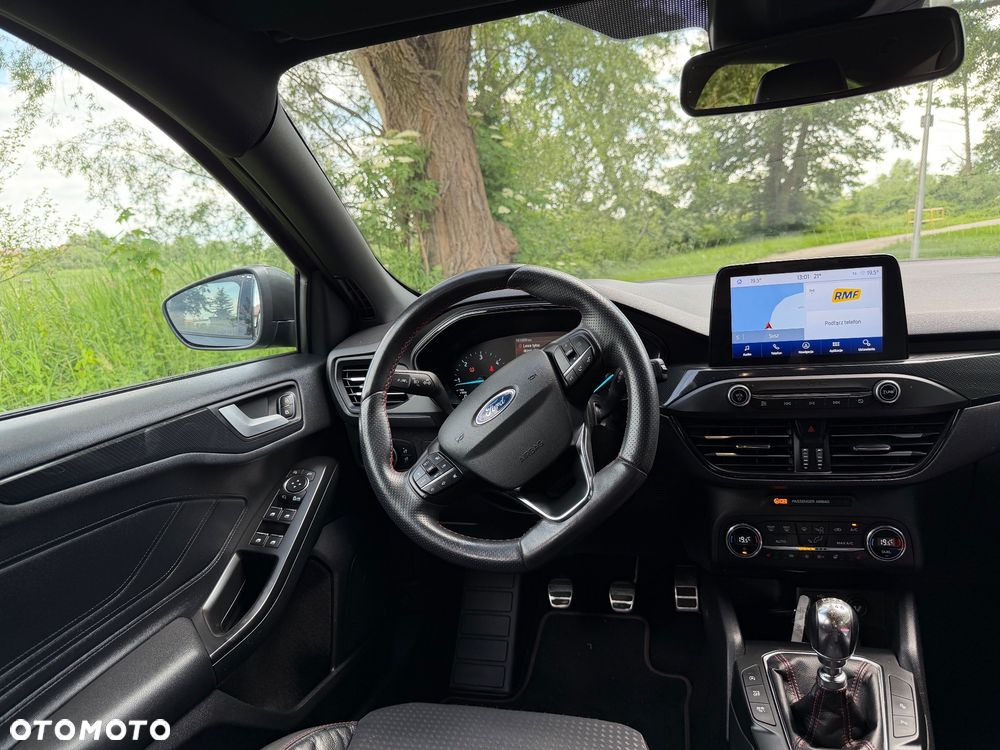 Ford Focus 1.5 EcoBlue Start-Stopp-System ST-LINE - 16