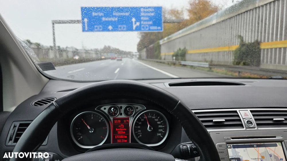 Ford Kuga 2.0 TDCi 4x4 Titanium - 14