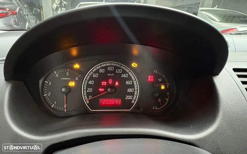 Suzuki Swift 1.3 DDiS Sport — fotografia 21