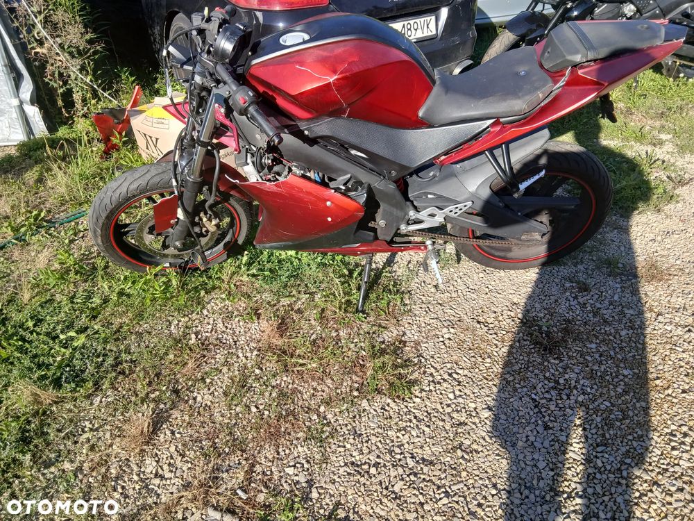 Yamaha YZF - 1