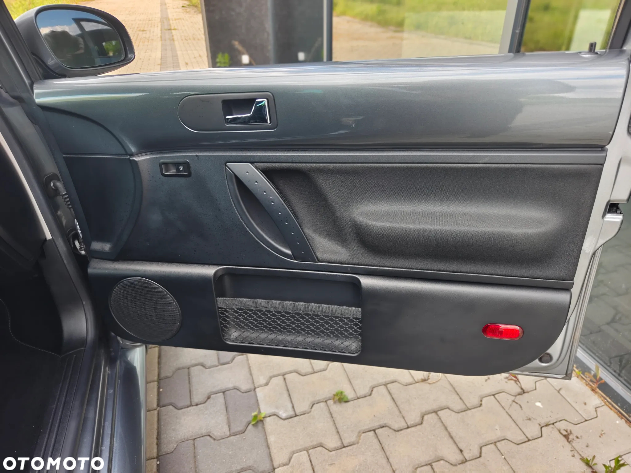 Volkswagen New Beetle 1.4 United - 14