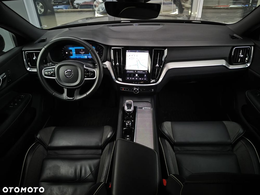 Volvo V60 B4 D Plus Dark - 20