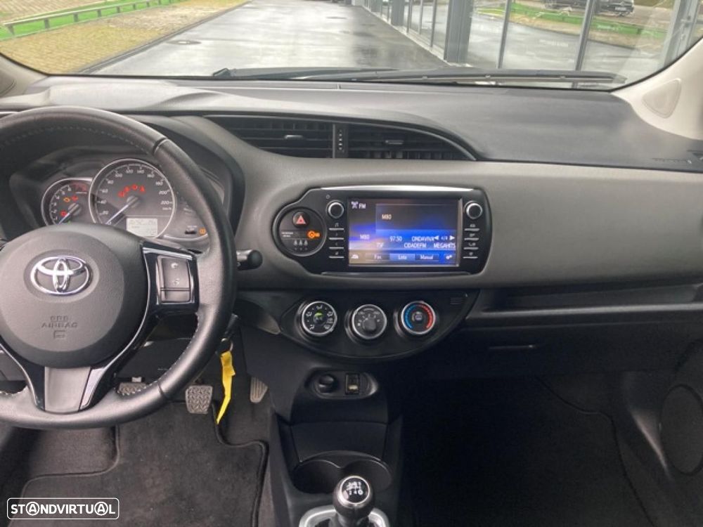Toyota Yaris 1.0 VVT-i Exclusive - 18