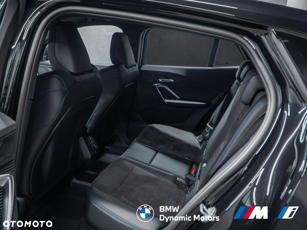 BMW iX2 eDrive20 - 23