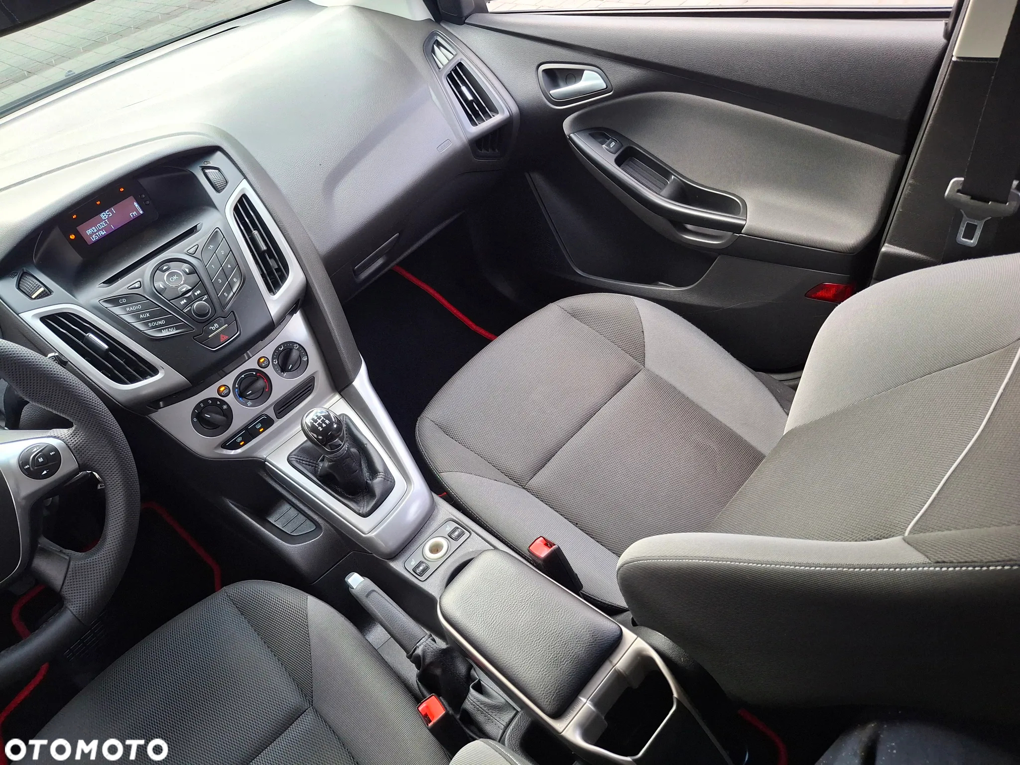 Ford Focus 1.6 Ambiente - 23